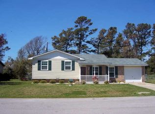 126 Briar Patch Dr, Beaufort, NC 28516