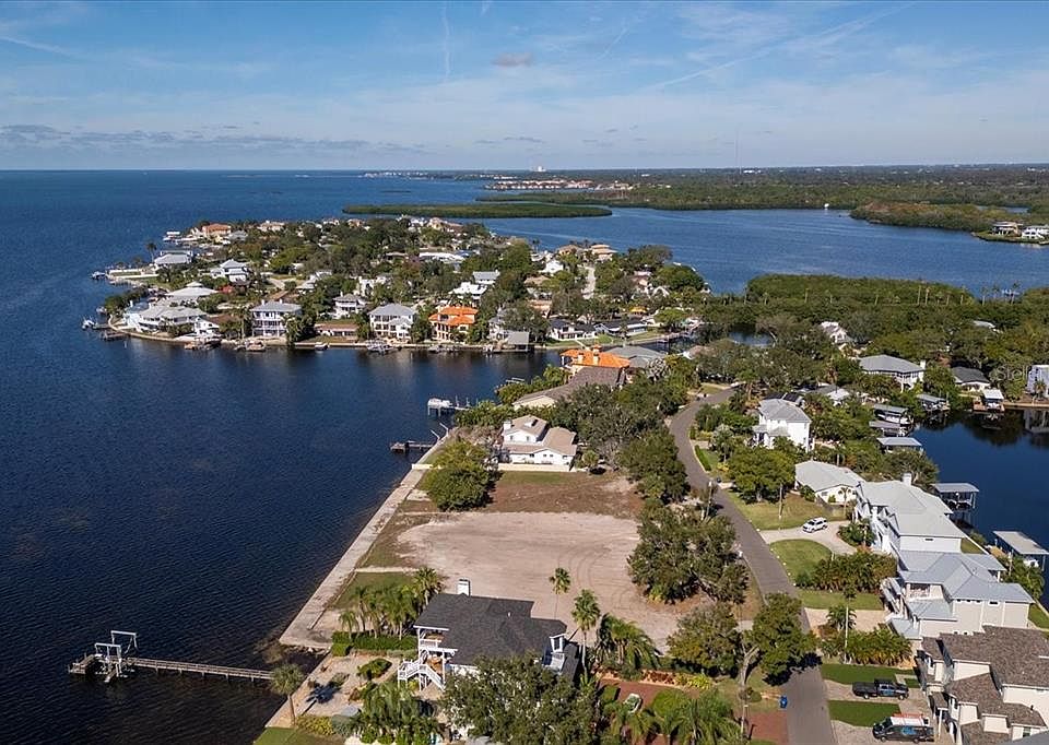 621 N Mayo St 18, Crystal Beach, FL 34681 MLS U8221369 Zillow