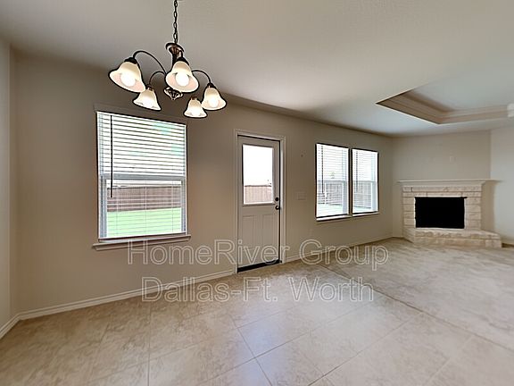3rd image of 1425 Vernon Dr