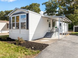 29 Ipswich Dr, Taunton, MA 02780