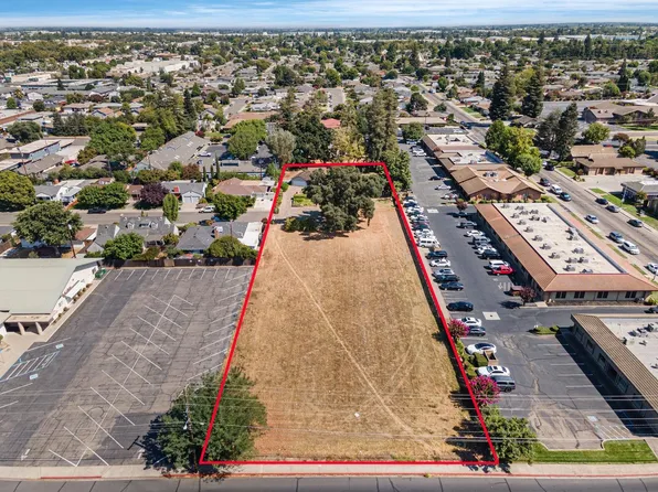 380 S Sunset Dr, Lodi, CA 95240