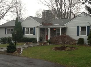 7 Moore St, Darien, CT 06820