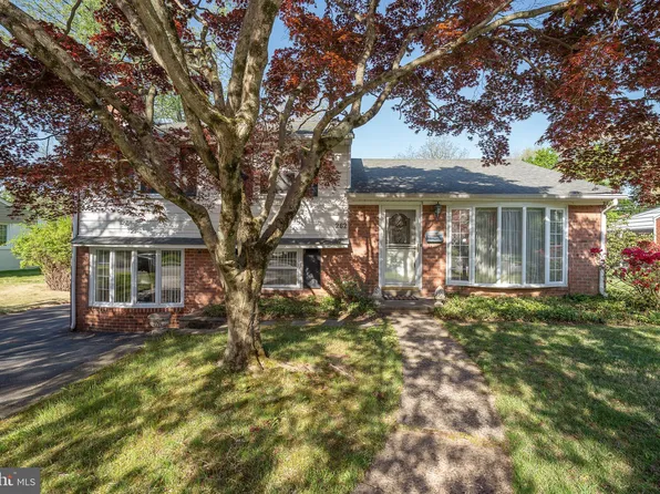 262 Lewis Rd, Springfield, PA 19064