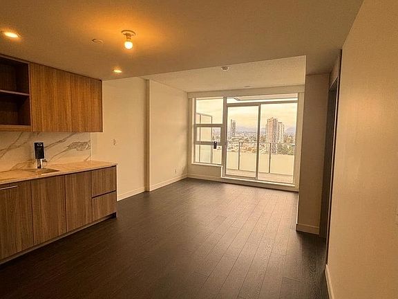4th image of 13778 100th Ave #2201