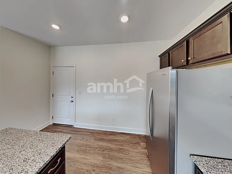5408 Lake Water Ct — Photo 4