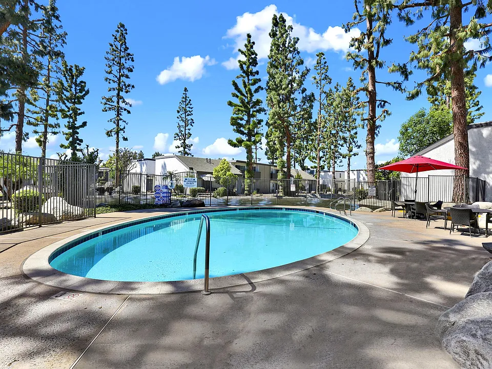 The Streams Apartment Homes Pool Area