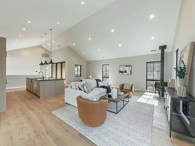 10085 SE River St — Photo 5