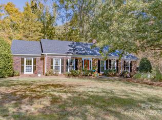 2936 Hinsdale St, Charlotte, NC 28210