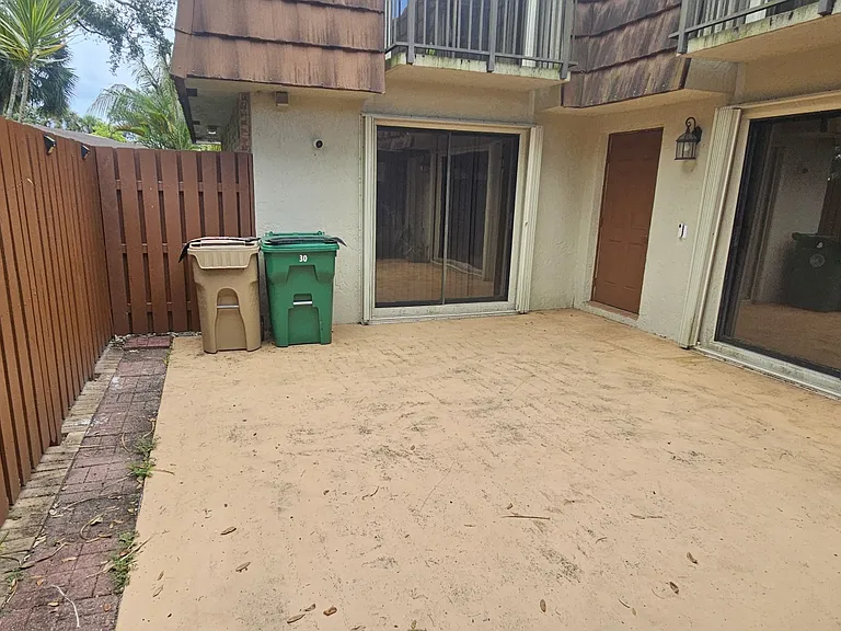 11865 SW 11th Ct — Photo 4