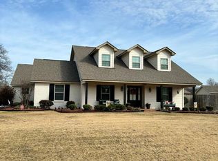 506 Dampier Dr, Greenville, MS 38701