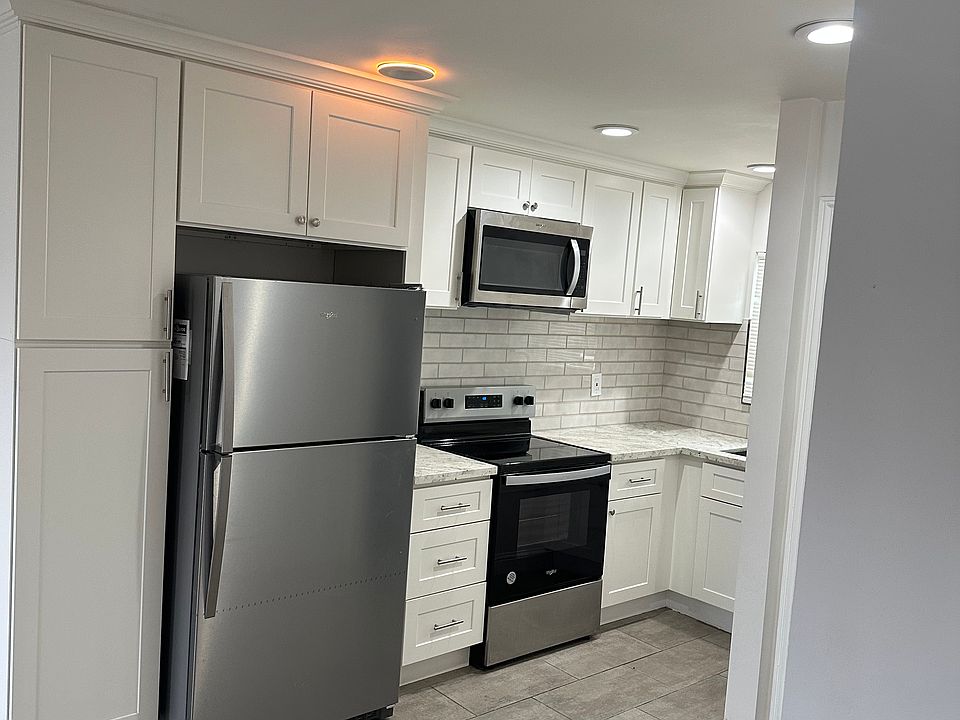 1st image of 404 S Chestnut Ave #207