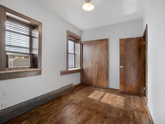 4th image of 103 Essex St #3