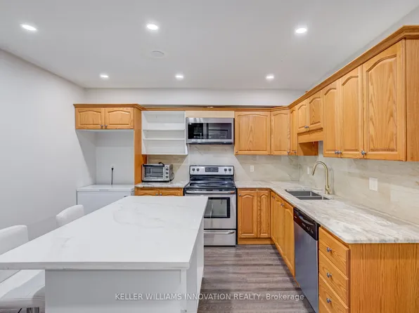 1522 King St E #401, Kitchener, ON N2G 2P1