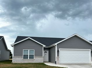 2051 Glastonbury Row, Fort Wayne, IN 46819