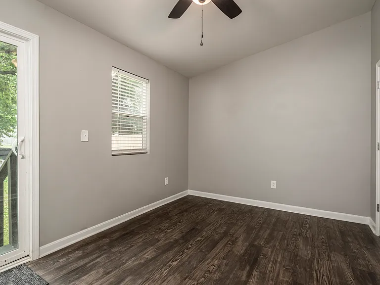 1408 Culbertson Ave — Photo 16