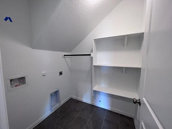 5th image of 170 Coronella Dr