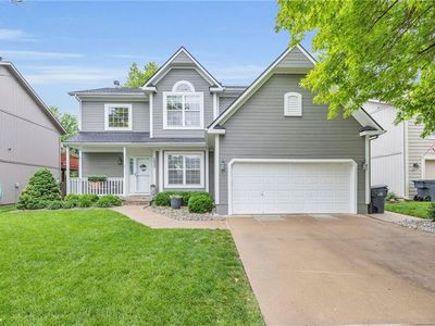 1033 N Clinton St, Olathe, KS, 66061