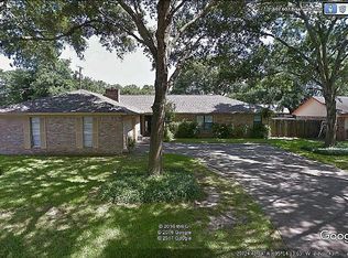 608 Briarwilde Ct, Alvin, TX 77511