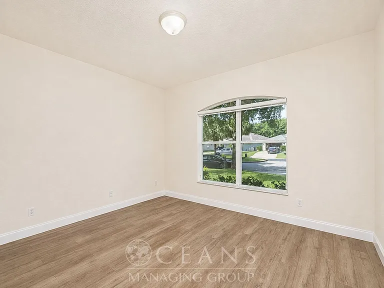 19 Old Port Cir — Photo 3