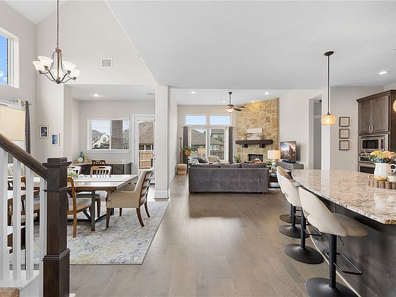 4th image of 2613 Somerton Ct