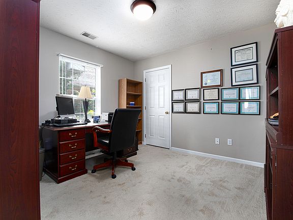5th image of 260 Clover Valley Dr