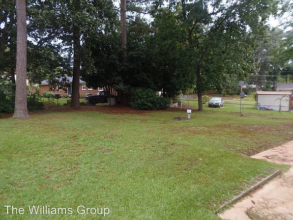 4th image of 256 Brewster Dr