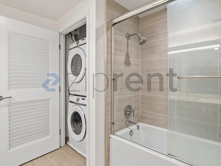 188 W Saint James St #10710 — Photo 18