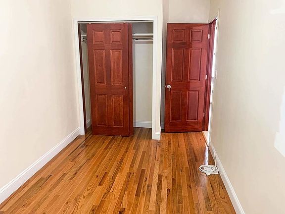 4th image of 4718 45th St APT 1F