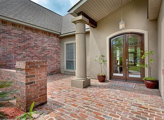 3rd image of 260 Kissena Park Ct