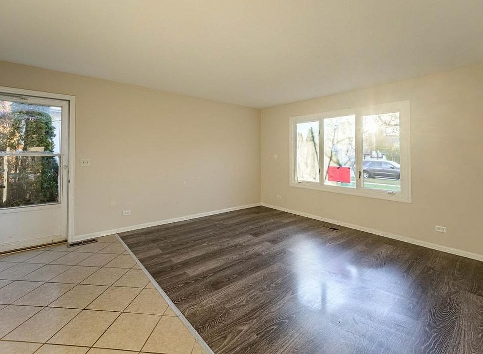 1st image of 116 W Stevenson Dr