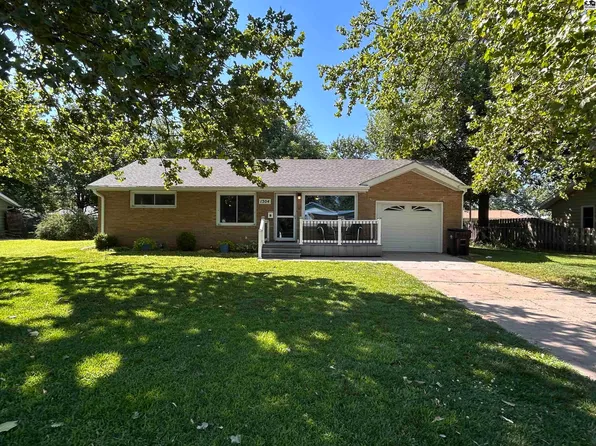 1304 Lyndon Rd, McPherson, KS 67460