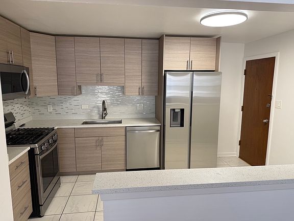 3rd image of 4740 N Olcott Ave #1A
