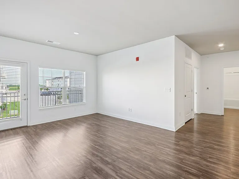 Precedent Flats | Specials Available — Photo 78