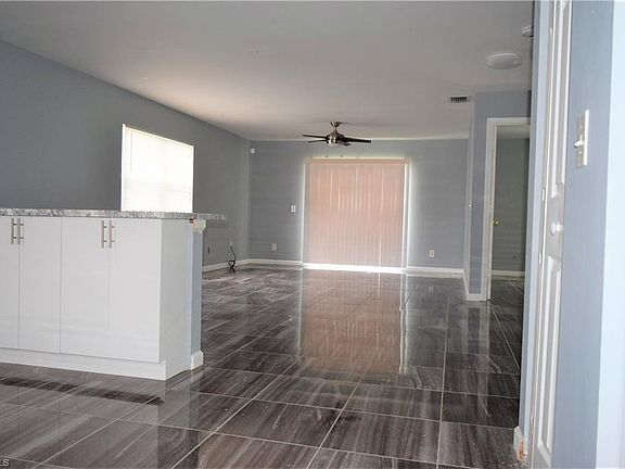 3rd image of 2428/2430 Joe Ave S