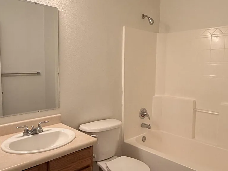 119 E King St — Photo 7