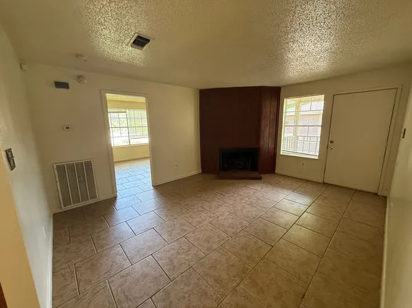C 8349 GV, 8349-D Governor Dr, Baton Rouge, LA 70820