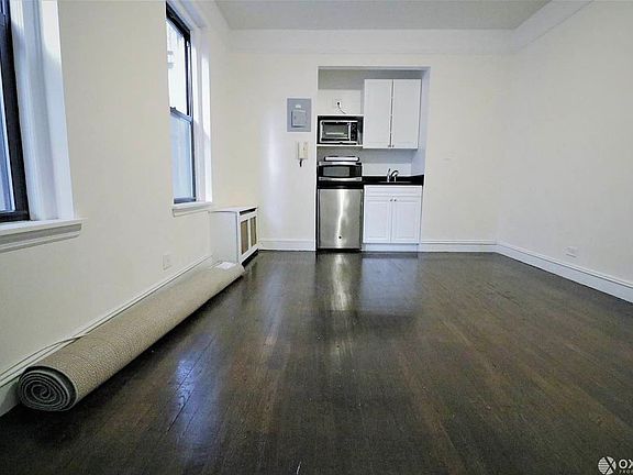 2nd image of 22 W 77th St APT 27