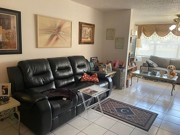 4th image of 9821 Sunrise Lakes Boulevard #210