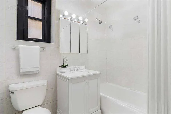 Rented by Southfacing Realty, LLC | media 5