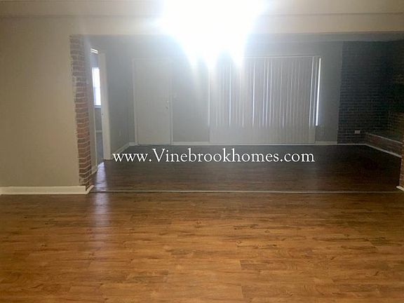 4th image of 207 W Sherry Dr