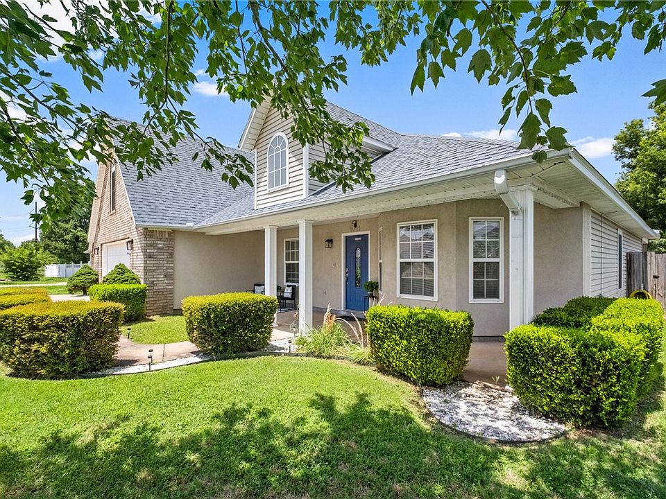 1st image of 1011 W Green Acres Pl