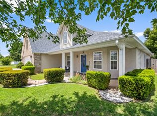 1011 W Green Acres Pl, Rogers, AR 72758