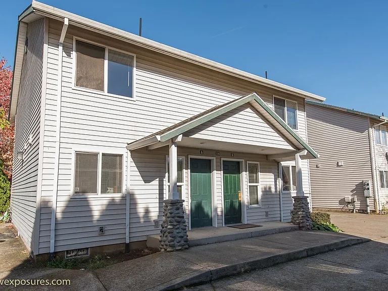 228 SE 106th Ave — Photo 18