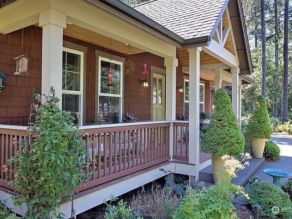 3rd image of 110 E Westwood Lane E