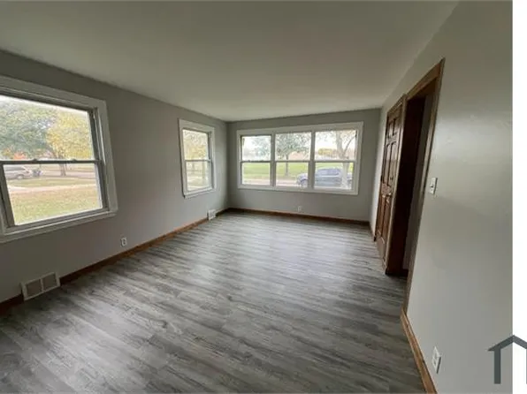 5009 N 46th St, Milwaukee, WI 53218