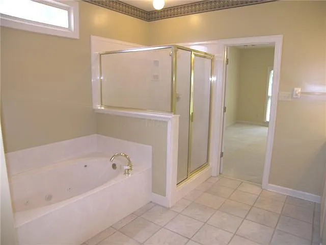 4 bed, 3.5 bath, 3500 sqft, $3,600 — Photo 2