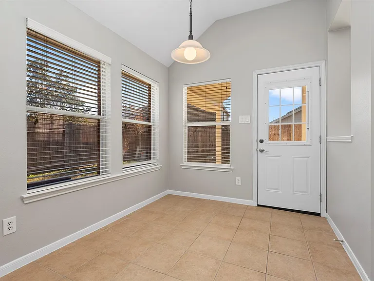 16139 Colt Springs Ln — Photo 10