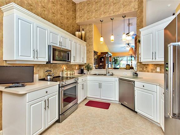 4th image of 7883 Sanctuary Cir #112-2