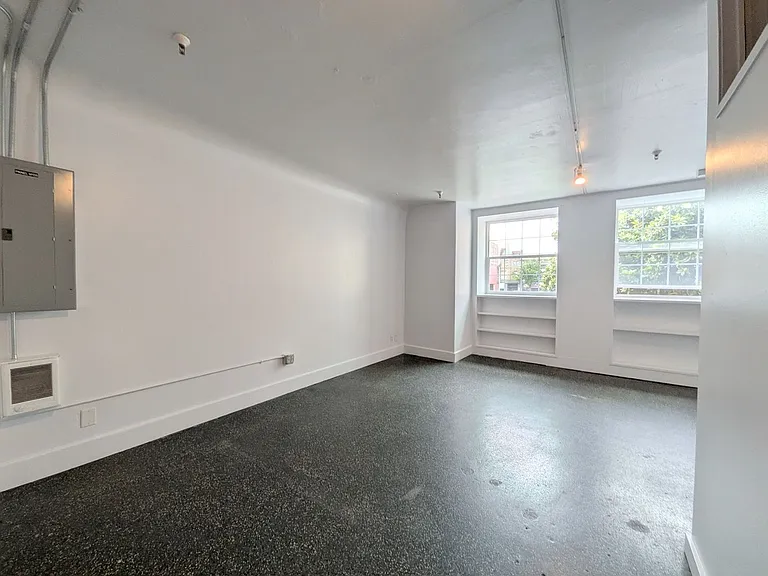 155 Liberty St NE — Photo 40
