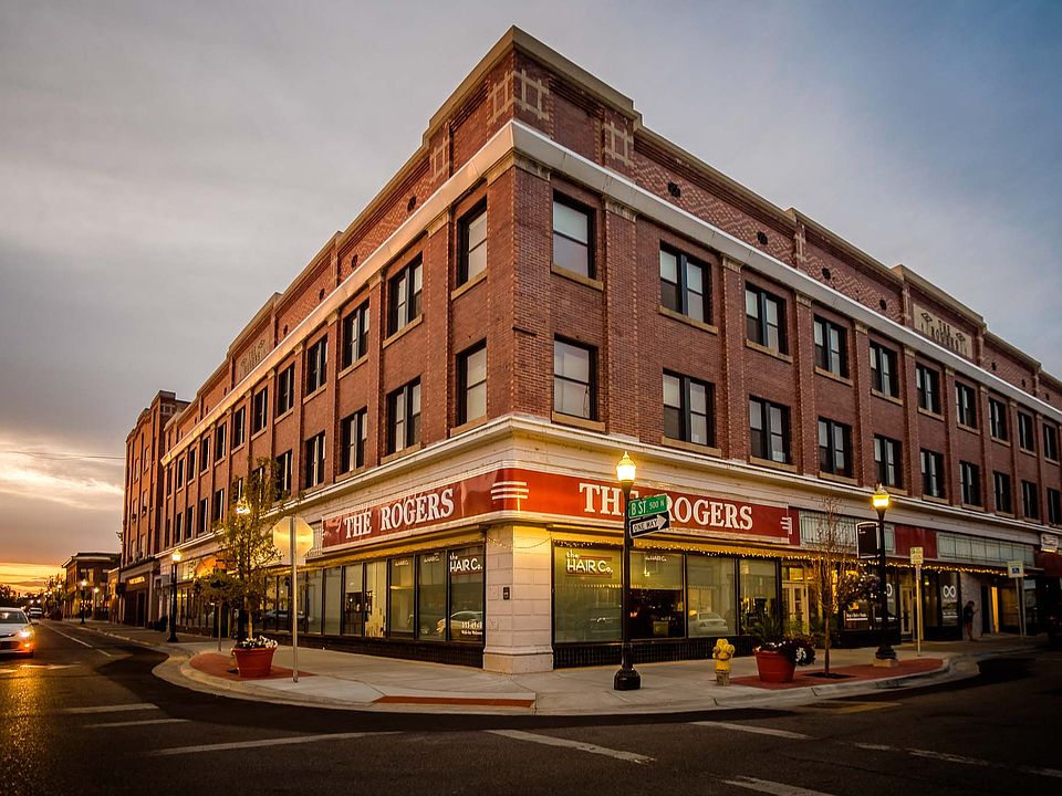 Exterior of 545 Shoup